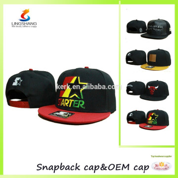 Gorra de béisbol negra, sombrero plano con los sombreros de encargo ajustable del snapback del velcro